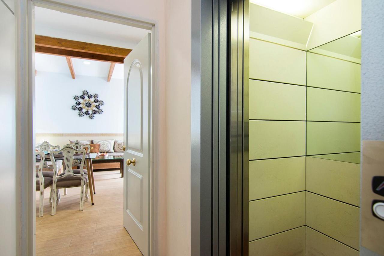 La Buhardilla De Mesones ,Vicent Suite Granada Bagian luar foto